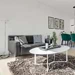Amazing In דירה